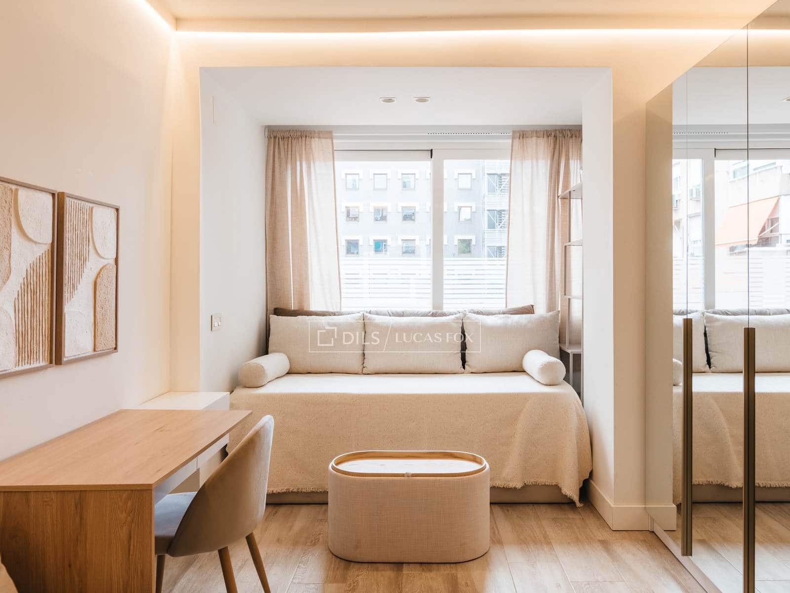 1 slaapkamer Appartement te huur in Madrid stad - € 1.300 (Ref: 9889258)
