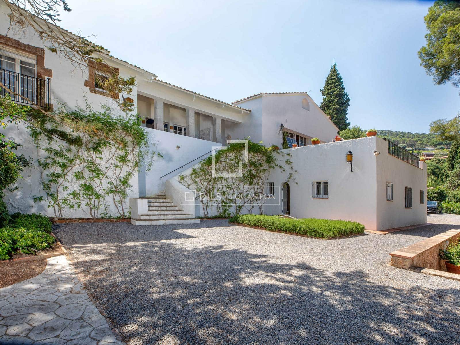 9 soverom Villa til salgs i Begur med svømmebasseng garasje - € 5 000 000 (Ref: 9889353)