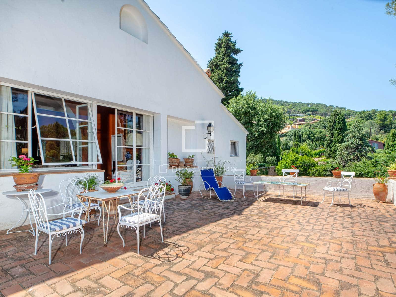 9 soverom Villa til salgs i Begur med svømmebasseng garasje - € 5 000 000 (Ref: 9889353)