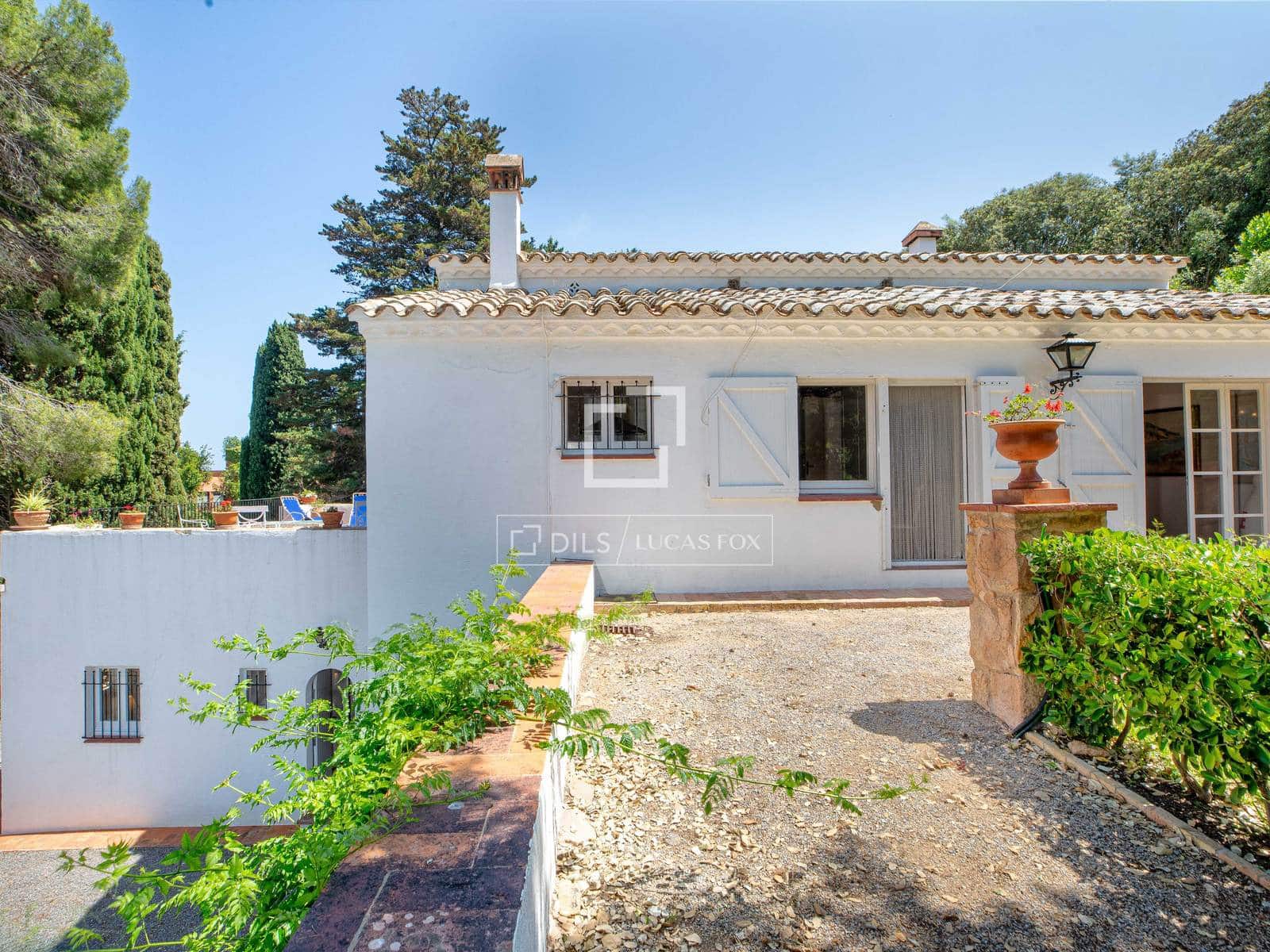 9 soverom Villa til salgs i Begur med svømmebasseng garasje - € 5 000 000 (Ref: 9889353)