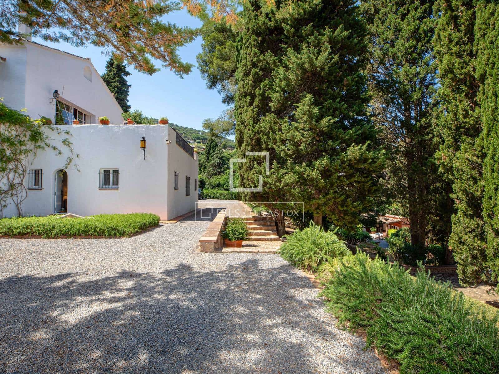 9 soverom Villa til salgs i Begur med svømmebasseng garasje - € 5 000 000 (Ref: 9889353)