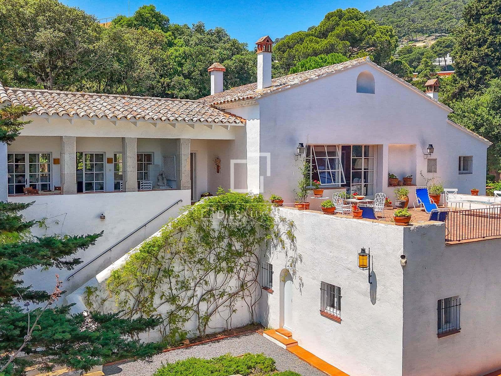 9 soverom Villa til salgs i Begur med svømmebasseng garasje - € 5 000 000 (Ref: 9889353)