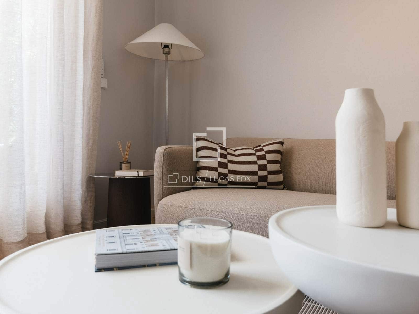 2 slaapkamer Appartement te huur in Madrid stad - € 6.200 (Ref: 9889355)