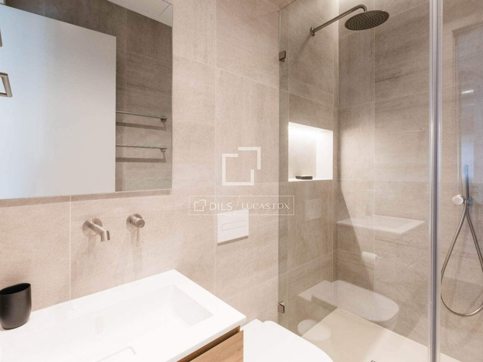 2 slaapkamer Appartement te huur in Madrid stad - € 6.200 (Ref: 9889355)
