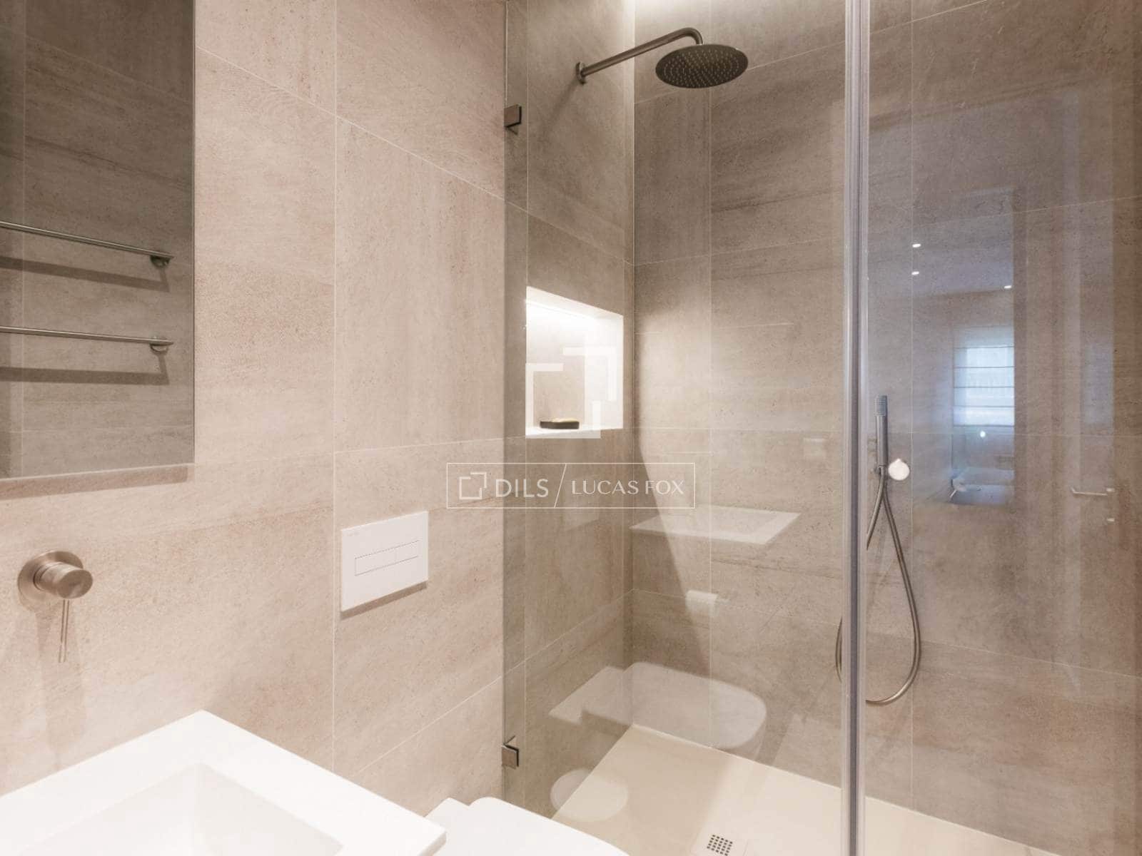 2 slaapkamer Appartement te huur in Madrid stad - € 6.200 (Ref: 9889355)