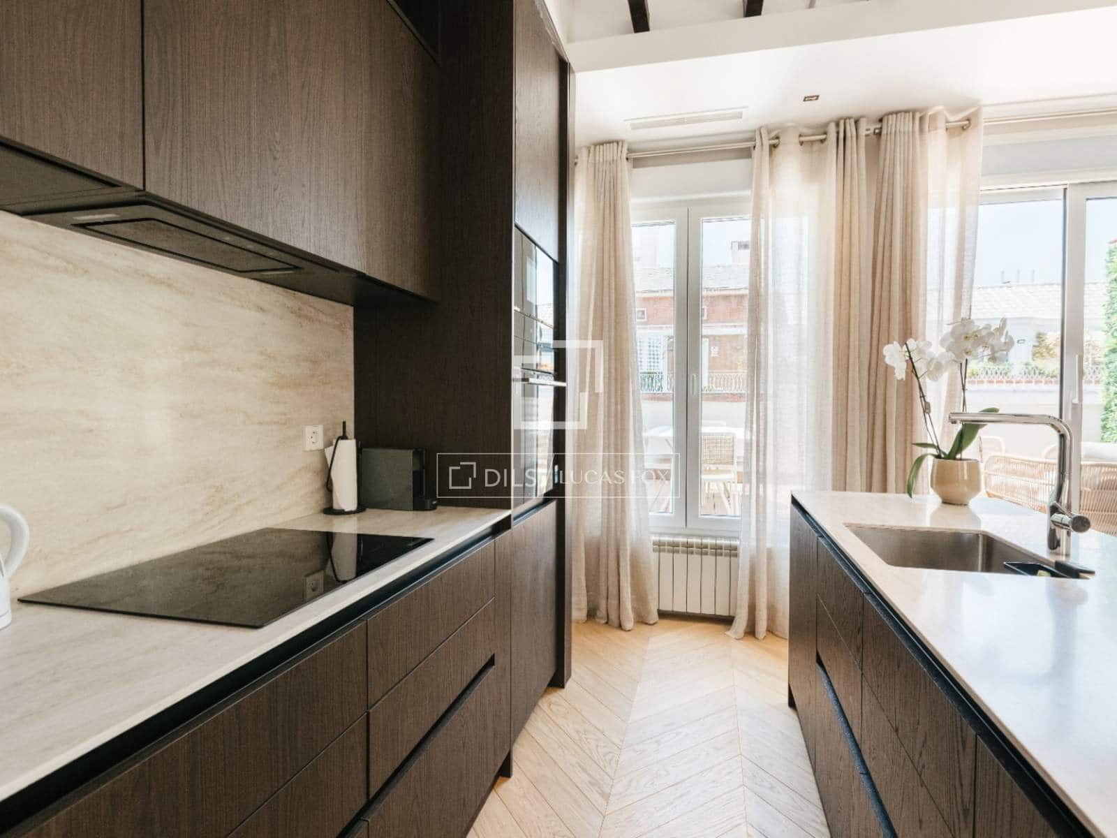 2 slaapkamer Appartement te huur in Madrid stad - € 6.200 (Ref: 9889355)