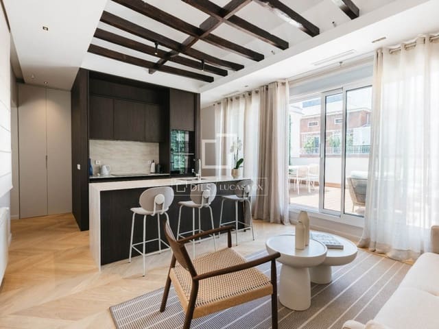 2 slaapkamer Appartement te huur in Castellana, Madrid stad - € 6.200 (Ref: 9889355)