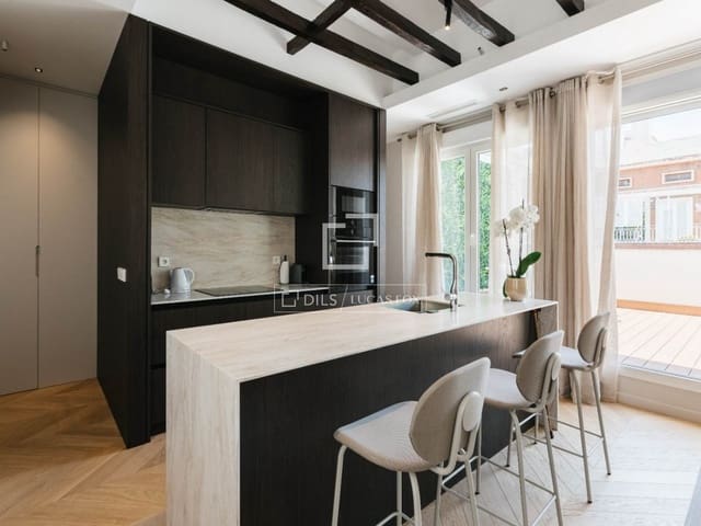 2 slaapkamer Appartement te huur in Castellana, Madrid stad - € 6.200 (Ref: 9889355)