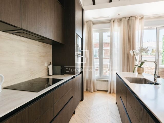 2 slaapkamer Appartement te huur in Castellana, Madrid stad - € 6.200 (Ref: 9889355)
