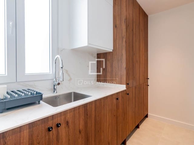 3 sypialnia Apartament do wynajęcia w Ibiza, Miasto Madryt - 4 200 € (Ref: 9889424)