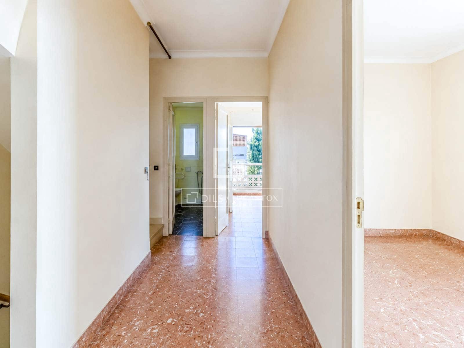 4 sovrum Villa till salu i Sitges med garage - 790 000 € (Ref: 9889528)