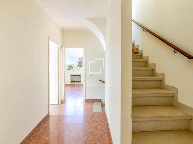 4 sovrum Villa till salu i Sitges med garage - 790 000 € (Ref: 9889528)