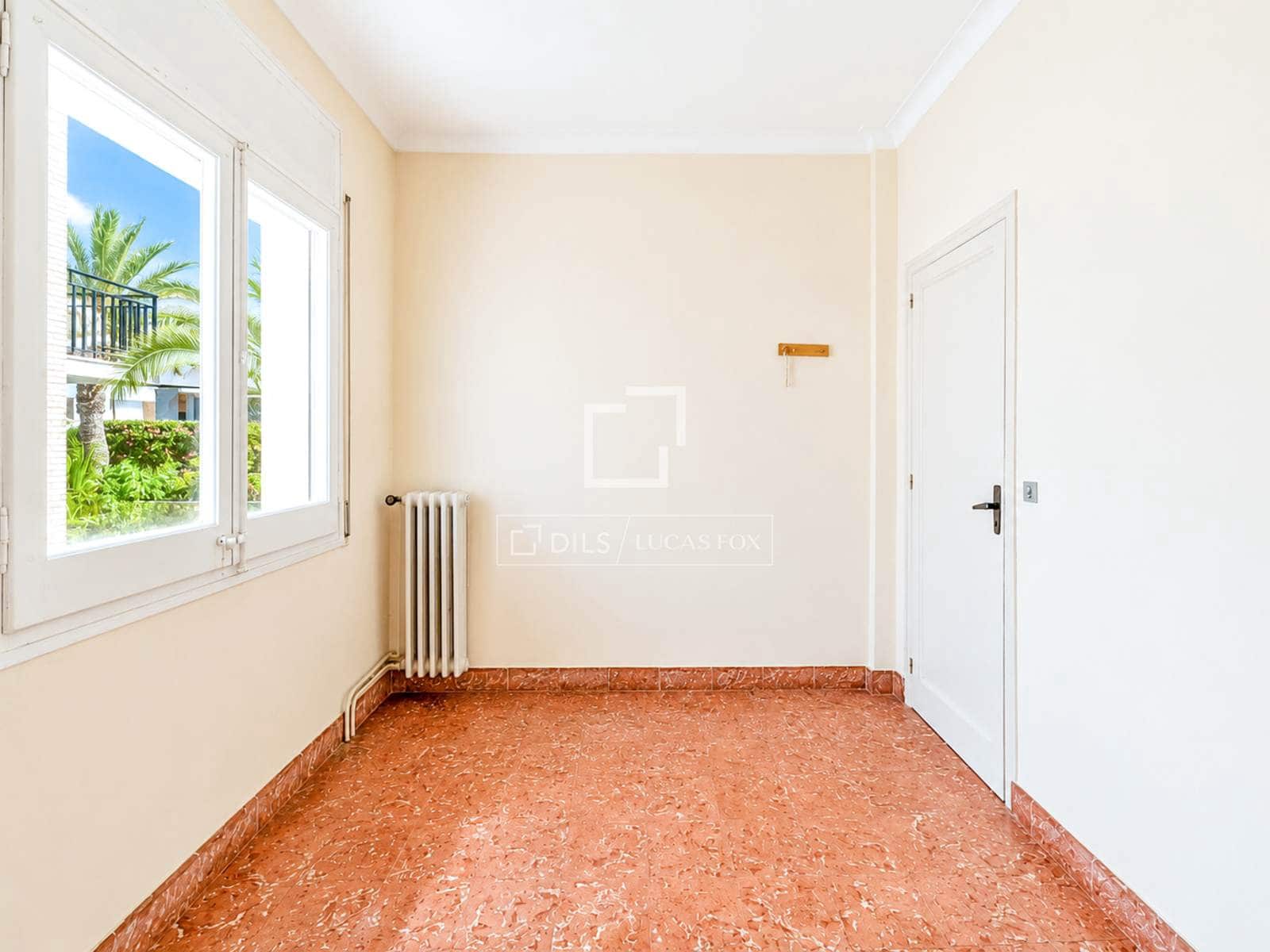 4 sovrum Villa till salu i Sitges med garage - 790 000 € (Ref: 9889528)