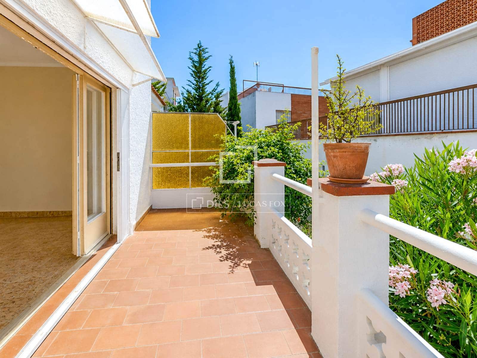 4 sovrum Villa till salu i Sitges med garage - 790 000 € (Ref: 9889528)