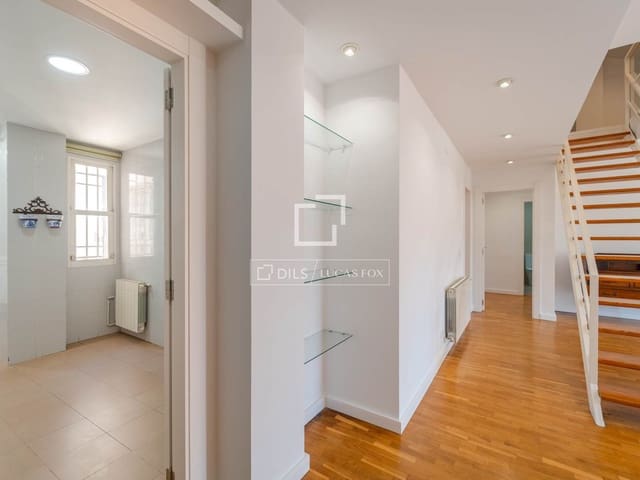 4 slaapkamer Penthouse te huur in Valencia stad - € 2.300 (Ref: 9889529)