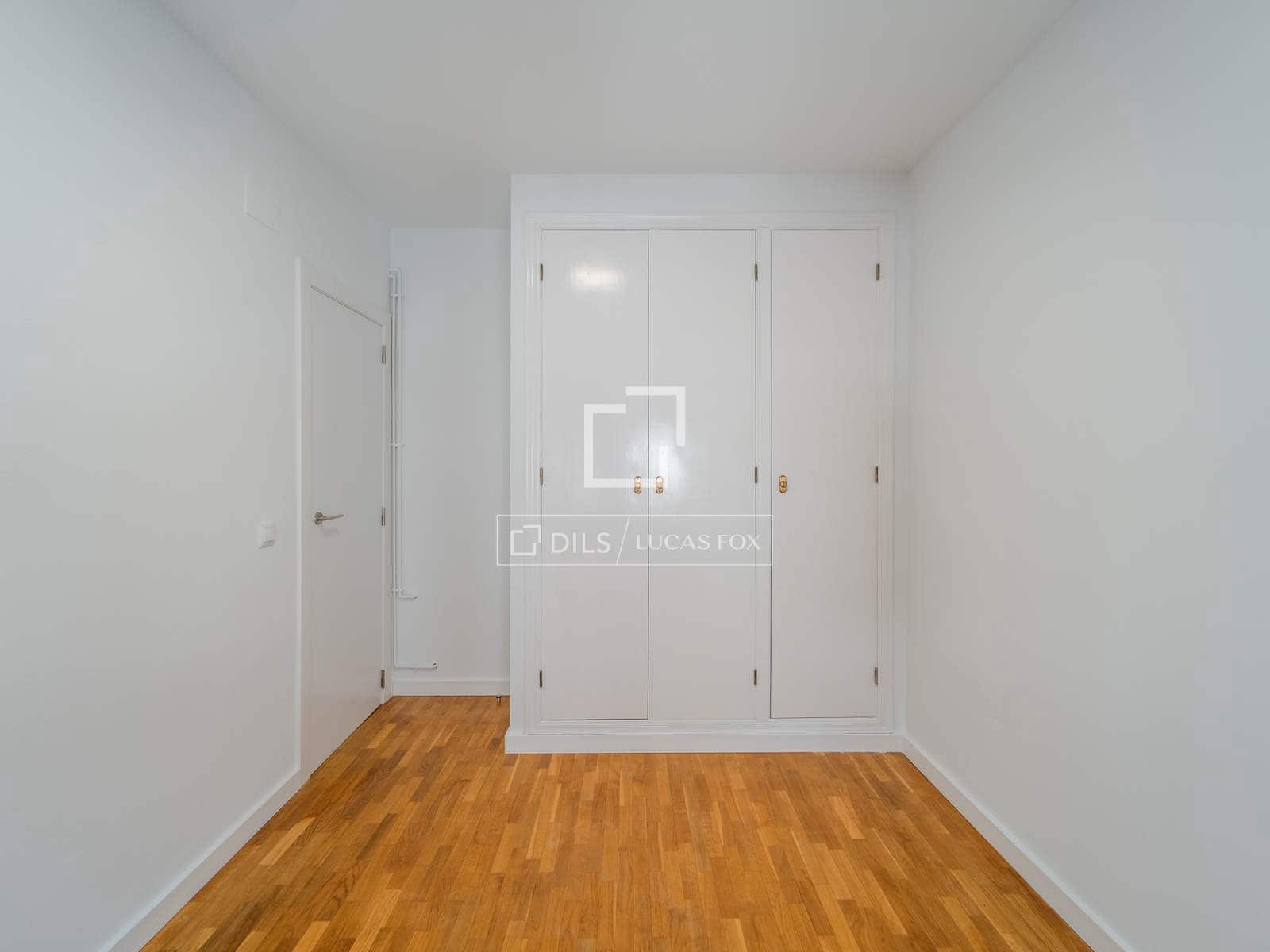 4 slaapkamer Penthouse te huur in Valencia stad - € 2.300 (Ref: 9889529)