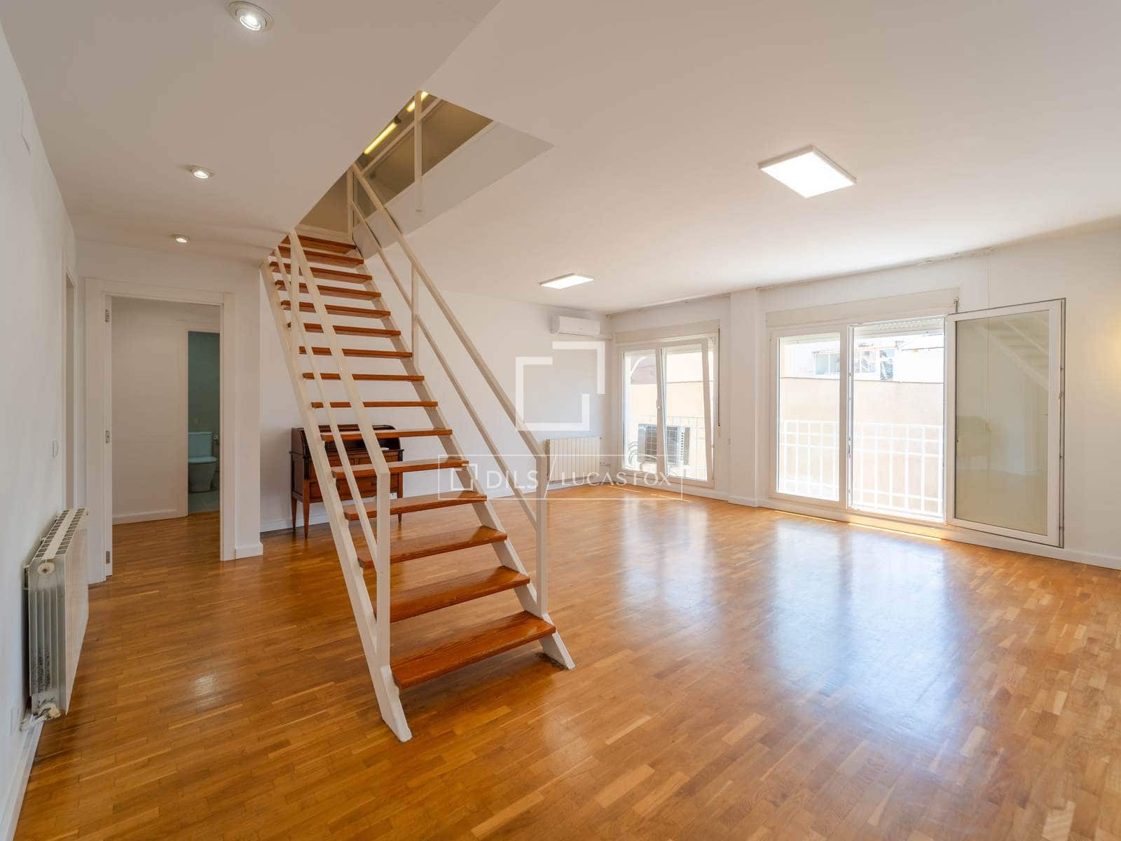 4 slaapkamer Penthouse te huur in Valencia stad - € 2.300 (Ref: 9889529)
