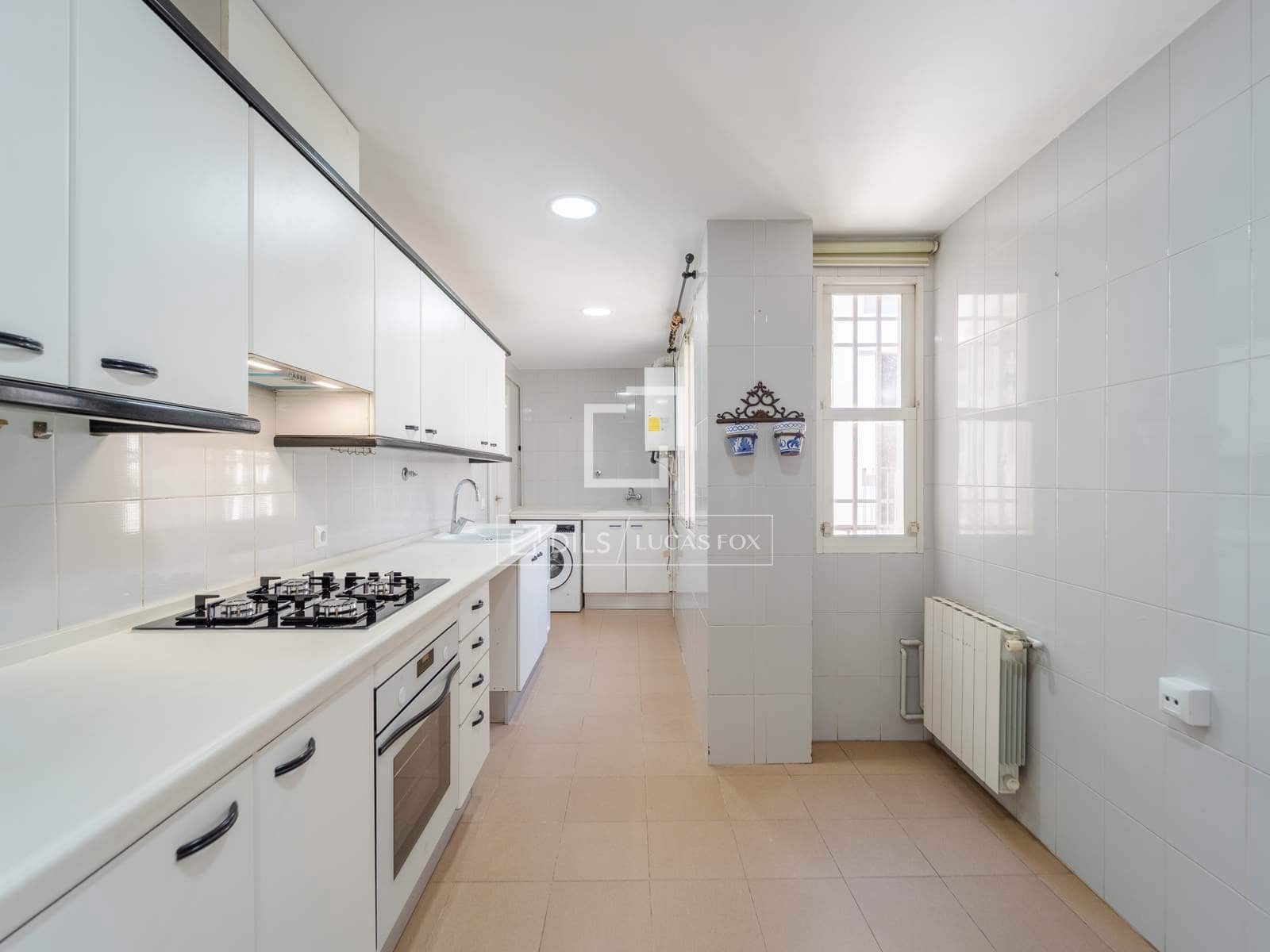 4 slaapkamer Penthouse te huur in Valencia stad - € 2.300 (Ref: 9889529)