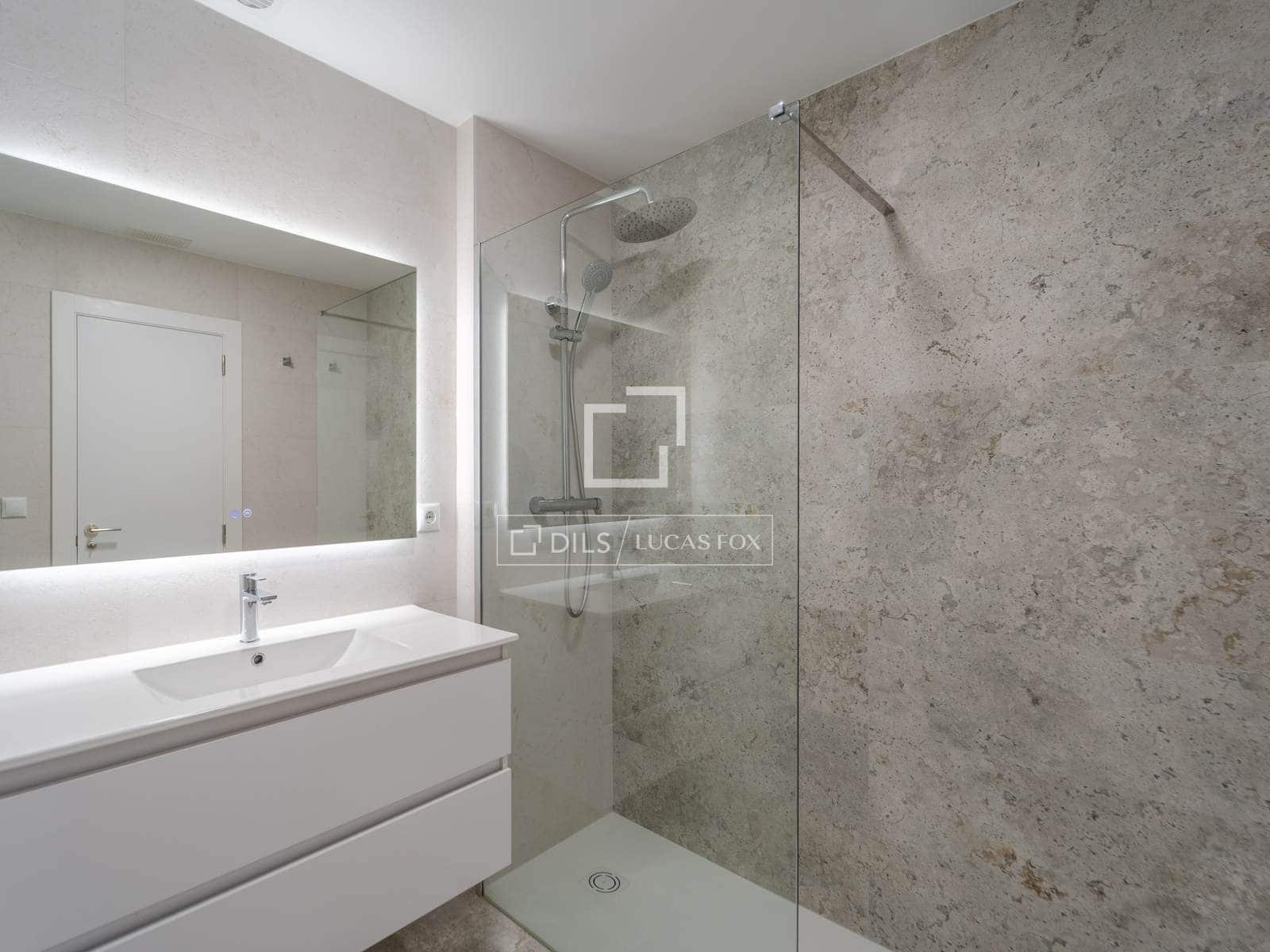 4 slaapkamer Penthouse te huur in Valencia stad - € 2.300 (Ref: 9889529)
