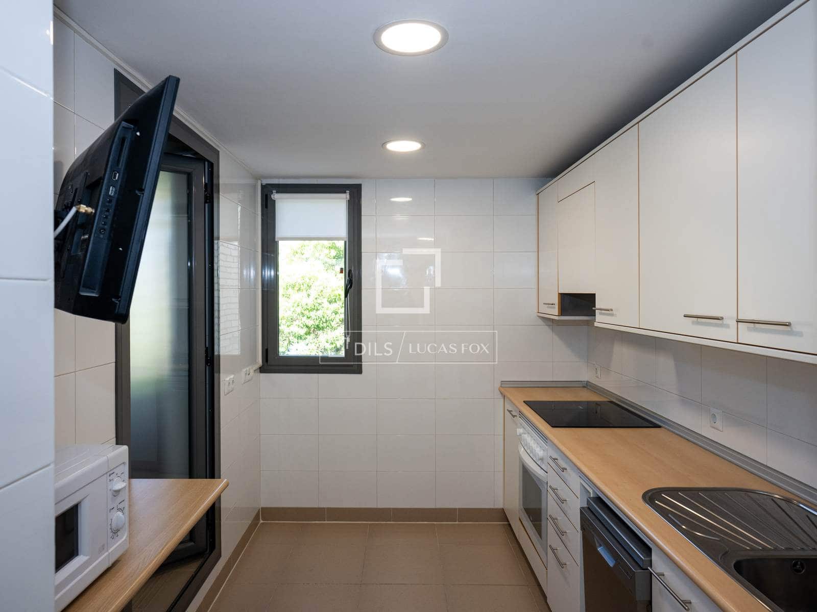2 makuuhuone Huoneisto vuokrattavana paikassa Alcobendas mukana uima-altaan 
autotalli - 2 550 € (Ref: 9890656)