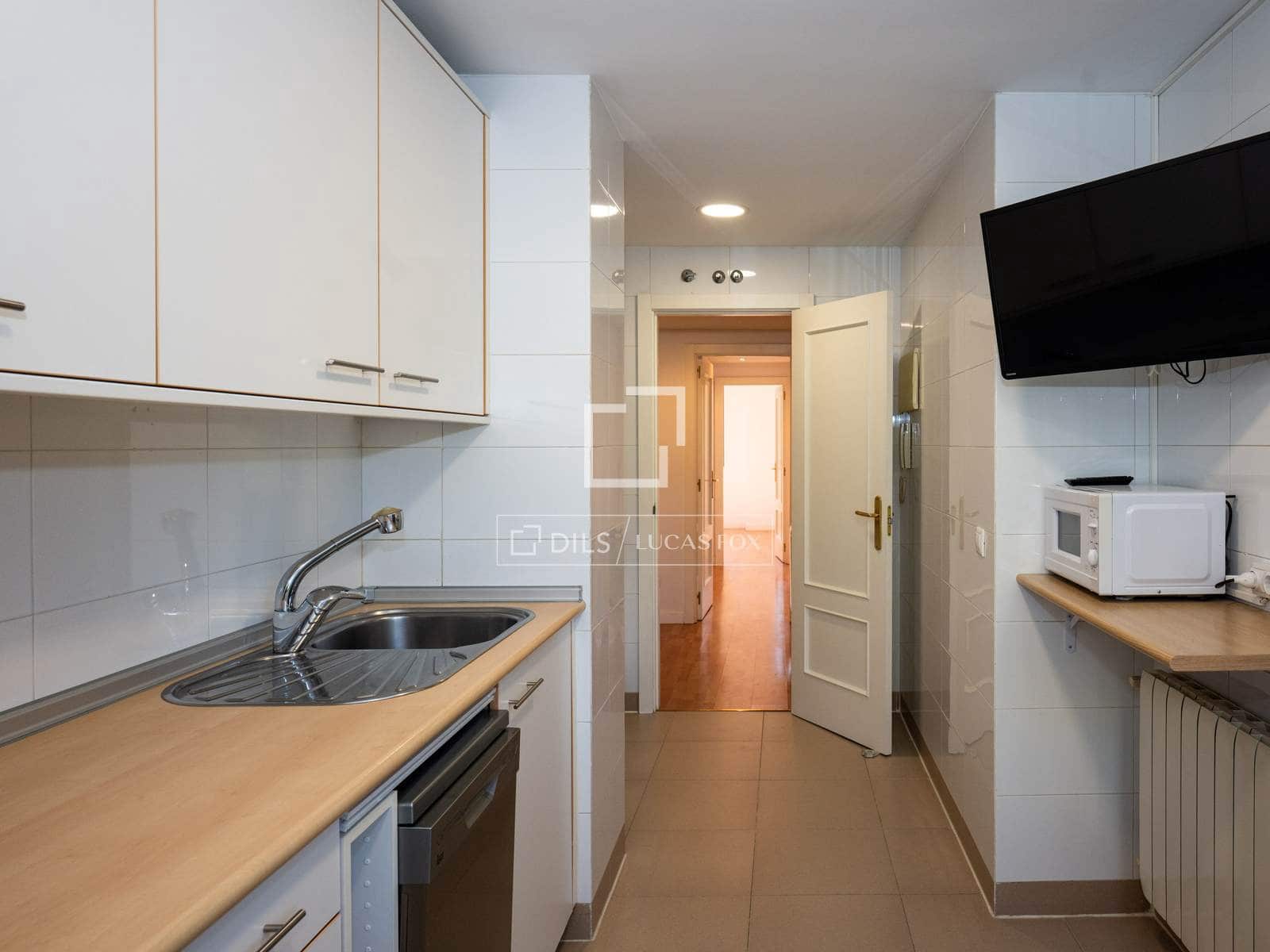2 makuuhuone Huoneisto vuokrattavana paikassa Alcobendas mukana uima-altaan 
autotalli - 2 550 € (Ref: 9890656)