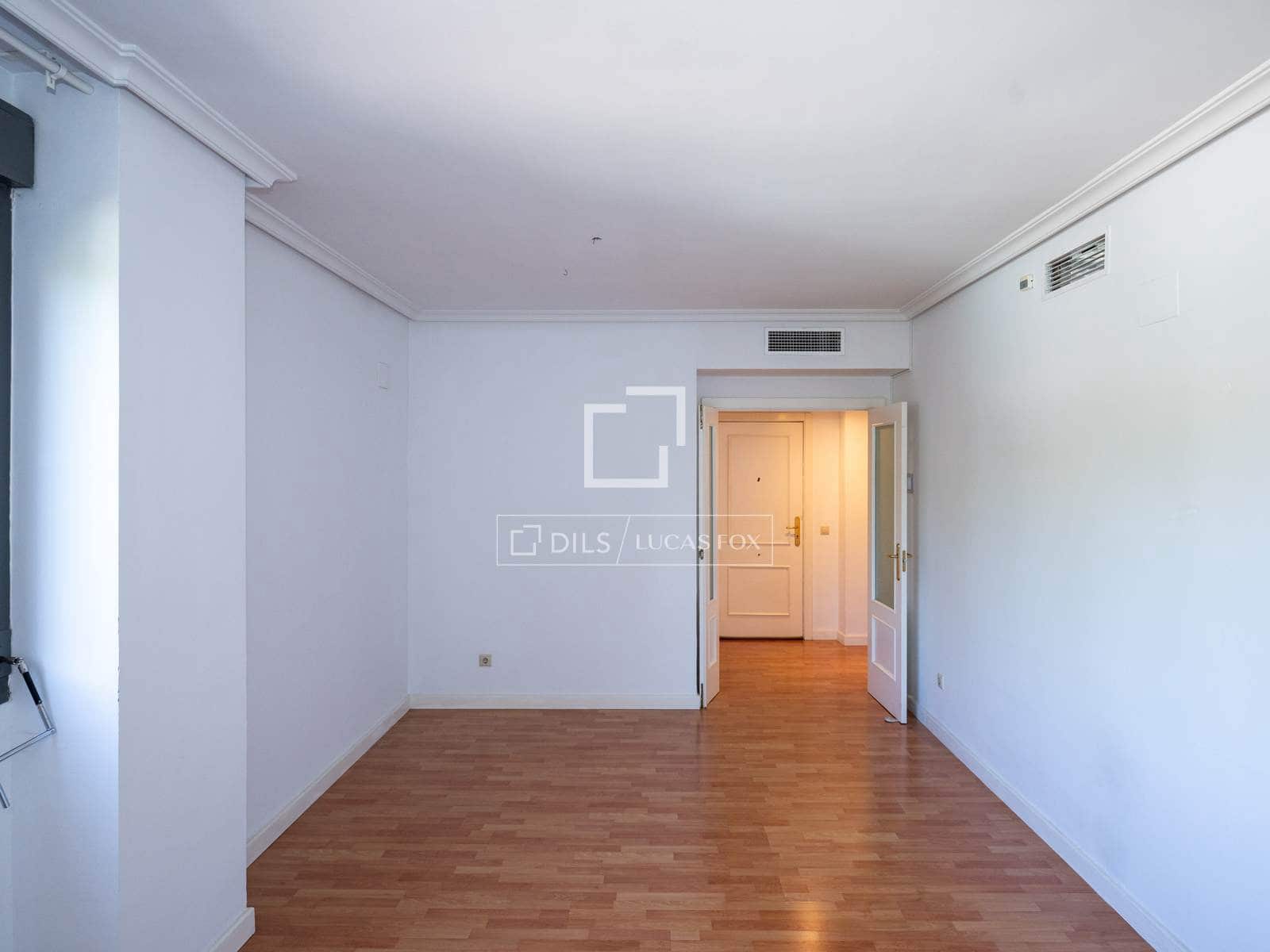 2 makuuhuone Huoneisto vuokrattavana paikassa Alcobendas mukana uima-altaan 
autotalli - 2 550 € (Ref: 9890656)