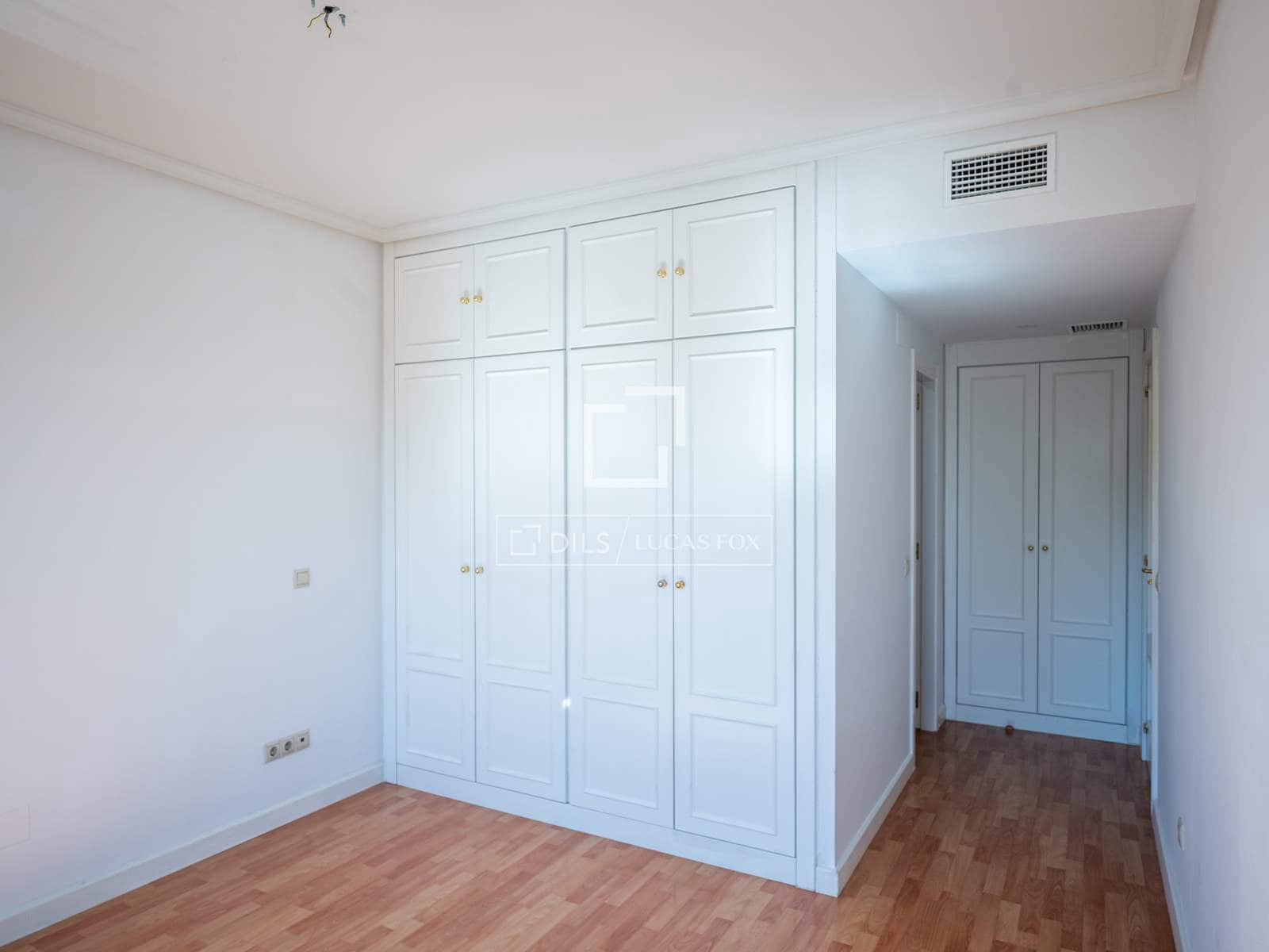 2 makuuhuone Huoneisto vuokrattavana paikassa Alcobendas mukana uima-altaan 
autotalli - 2 550 € (Ref: 9890656)