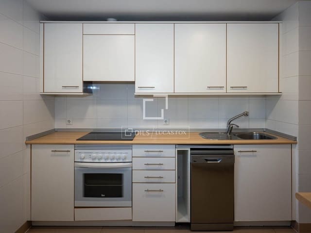 2 bedroom Apartment for rent in Alcobendas with pool garage - € 2,550 (Ref: 9890656)