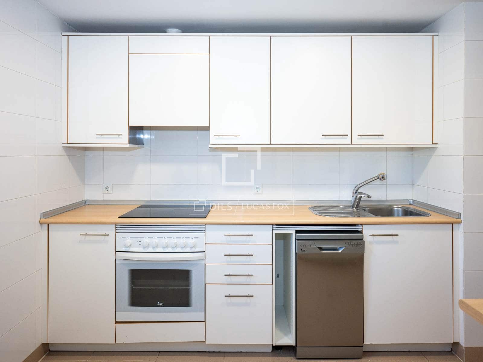 2 bedroom Apartment for rent in Alcobendas with pool garage - € 2,400 (Ref: 9890656)