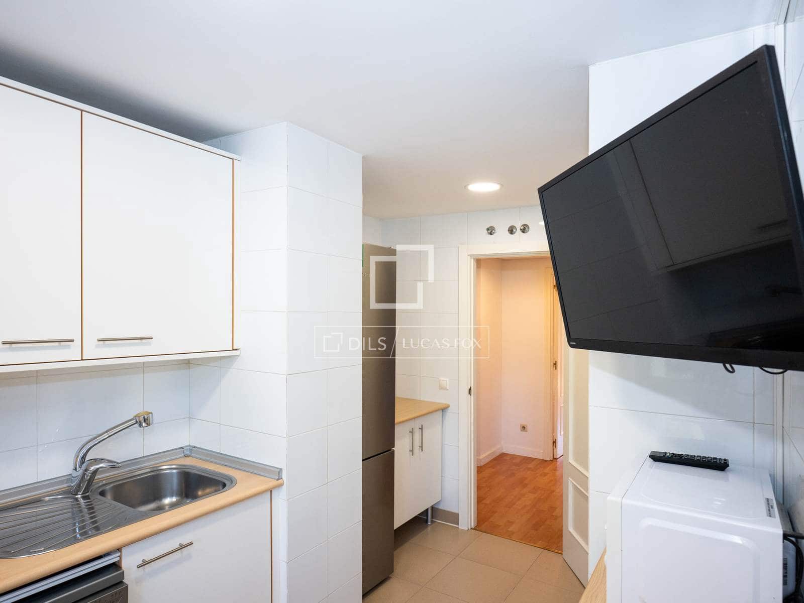 2 bedroom Apartment for rent in Alcobendas with pool garage - € 2,400 (Ref: 9890656)