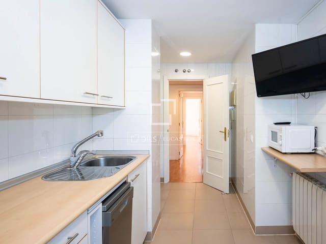 Appartement de 2 chambres à louer à Alcobendas avec piscine garage - 2 400 € (Ref: 9890656)