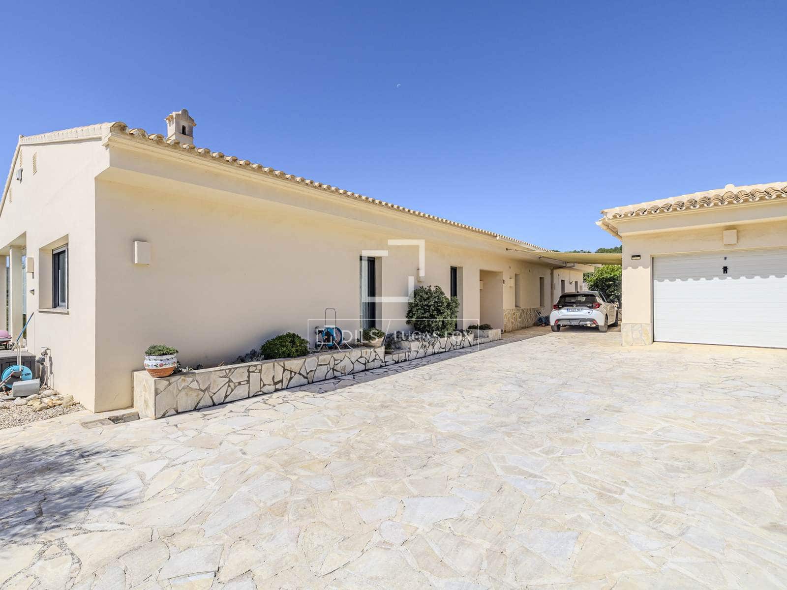 4 makuuhuone Huvila myytävänä paikassa Javea / Xabia mukana uima-altaan 
autotalli - 1 495 000 € (Ref: 9890931)