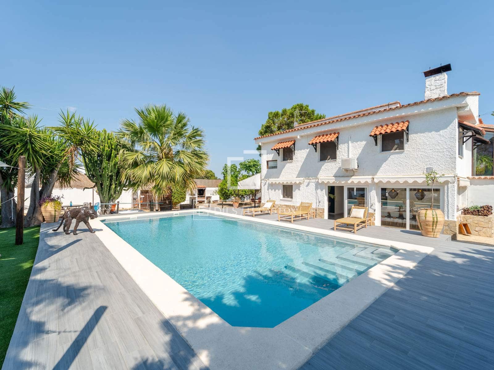 5 quarto Moradia para arrendar em Betera com piscina garagem - 4 500 € (Ref: 9891143)
