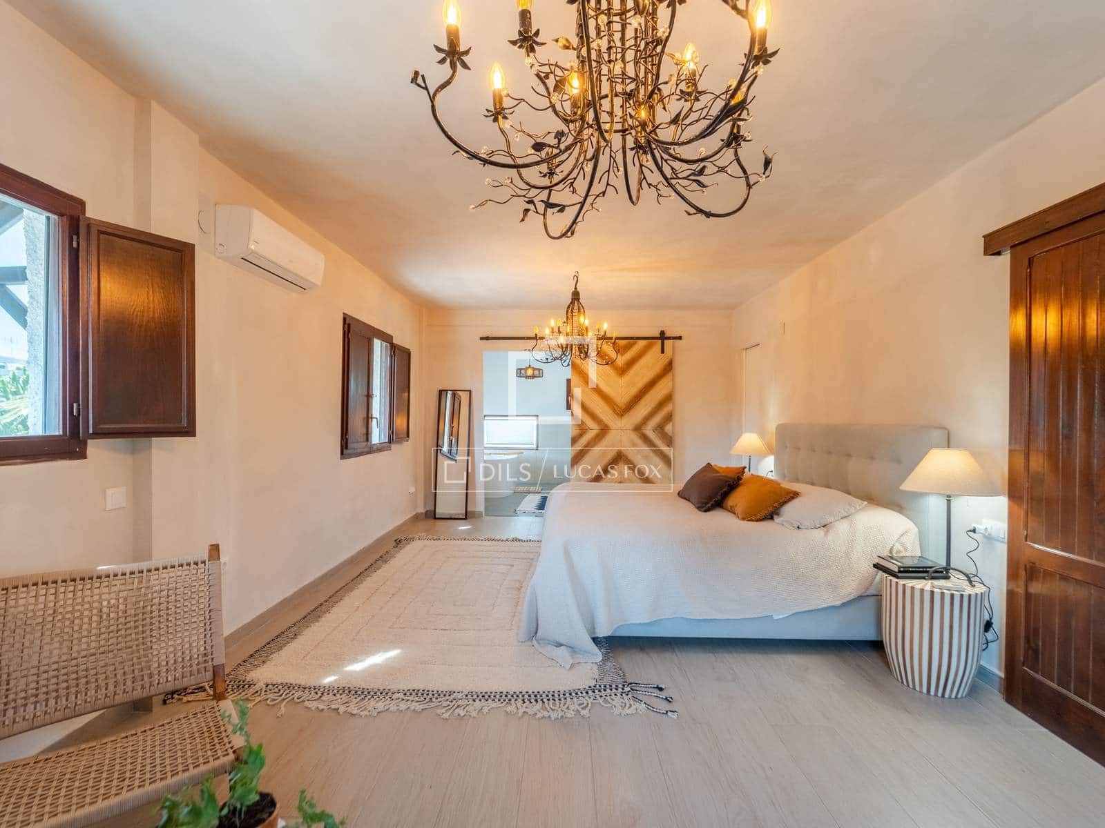 5 quarto Moradia para arrendar em Betera com piscina garagem - 4 500 € (Ref: 9891143)