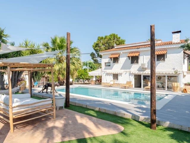 5 quarto Moradia para arrendar em Bétera com piscina garagem - 4 500 € (Ref: 9891143)
