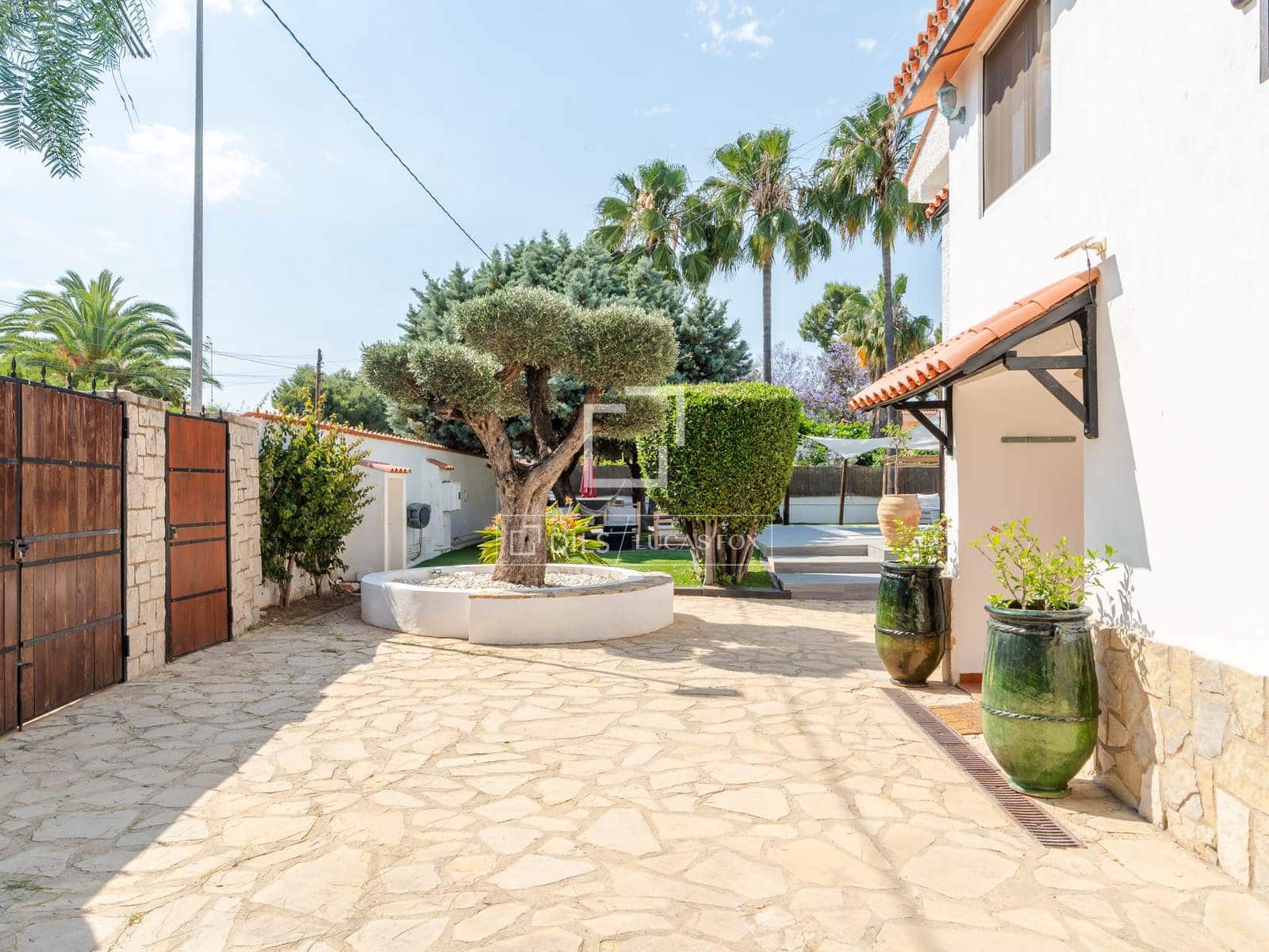 5 quarto Moradia para arrendar em Betera com piscina garagem - 4 500 € (Ref: 9891143)