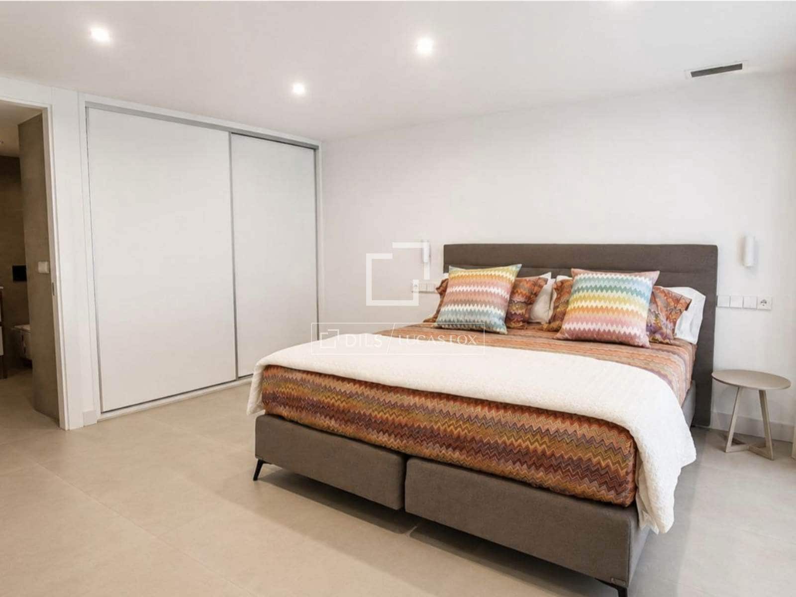 6 slaapkamer Villa te koop in El Campello met zwembad garage - € 1.660.000 (Ref: 9891560)