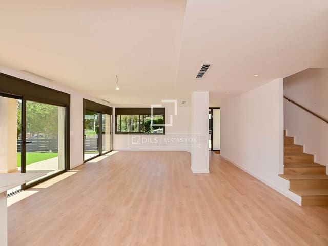 4 soverom Villa til salgs i Sant Feliu de Guíxols med svømmebasseng garasje - € 1 540 000 (Ref: 9891561)