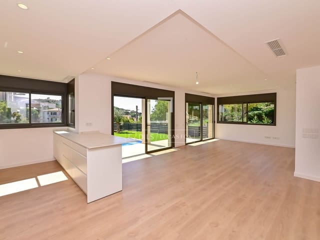 4 soverom Villa til salgs i Sant Feliu de Guíxols med svømmebasseng garasje - € 1 540 000 (Ref: 9891561)