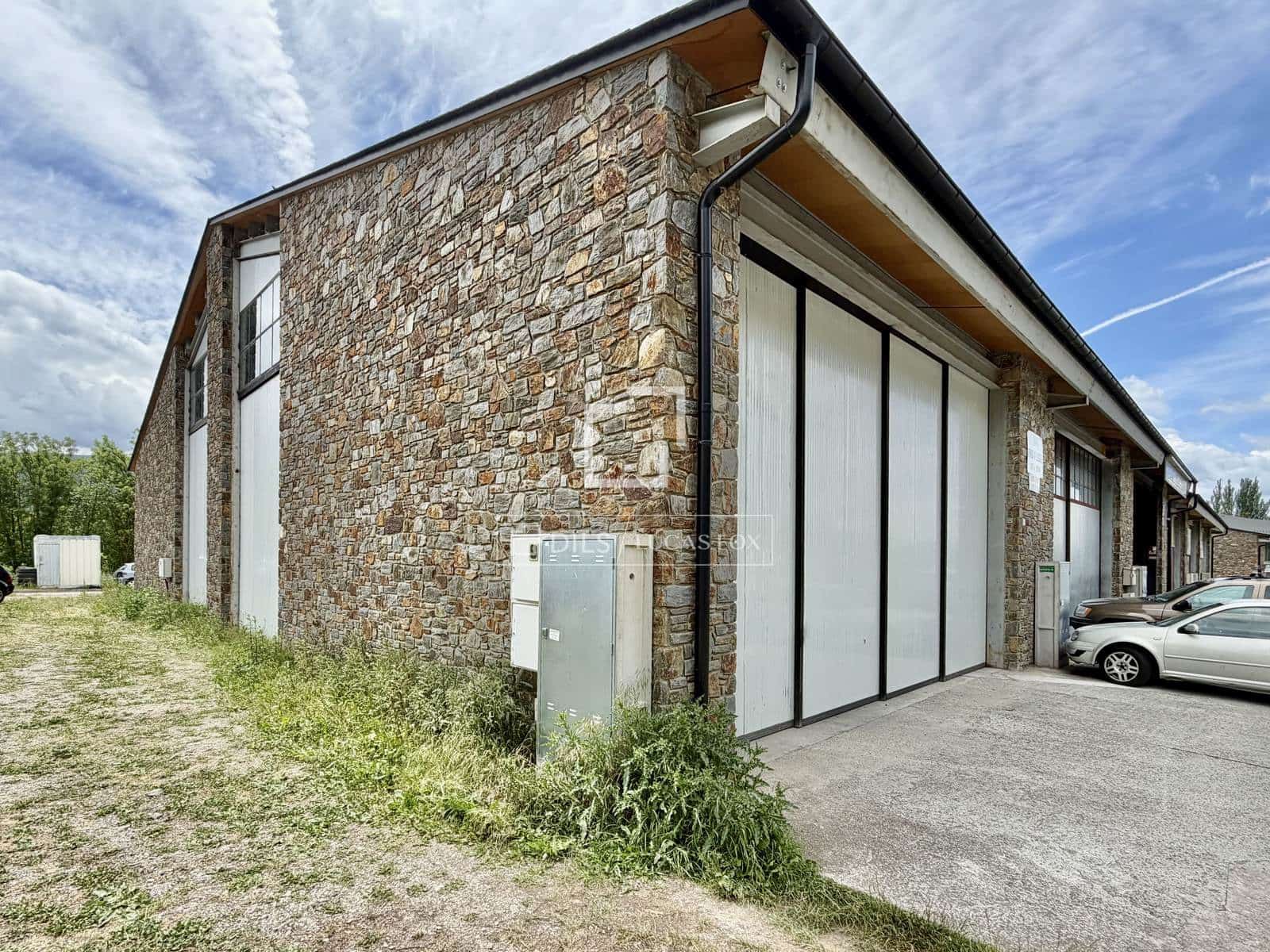 Escritório para venda em Llivia - 220 000 € (Ref: 9892715)