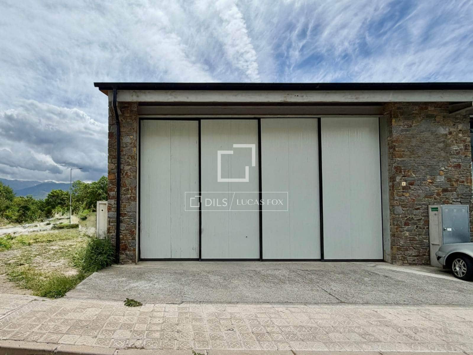 Escritório para venda em Llivia - 220 000 € (Ref: 9892715)