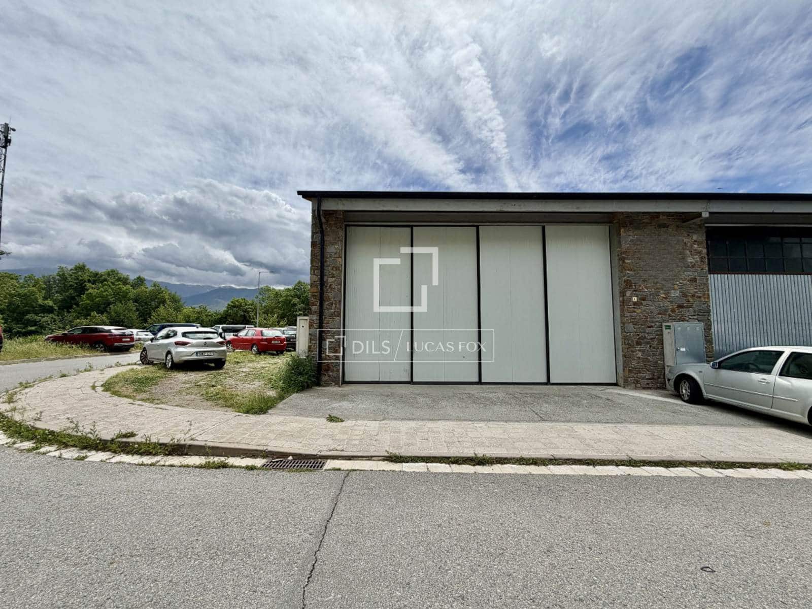 Escritório para venda em Llivia - 220 000 € (Ref: 9892715)
