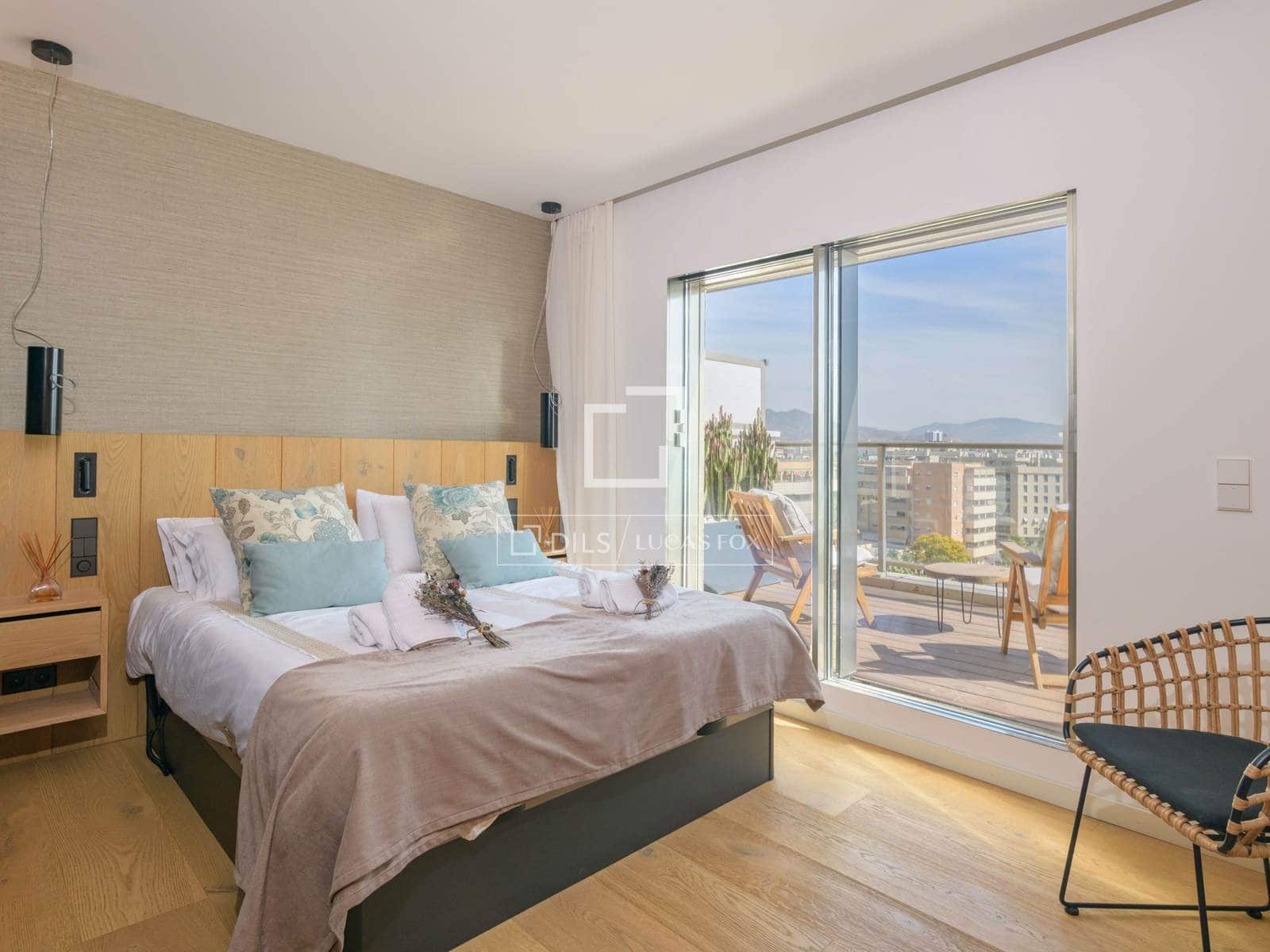 4 bedroom Penthouse for sale in Malaga city with garage - € 2,650,000 (Ref: 9892717)