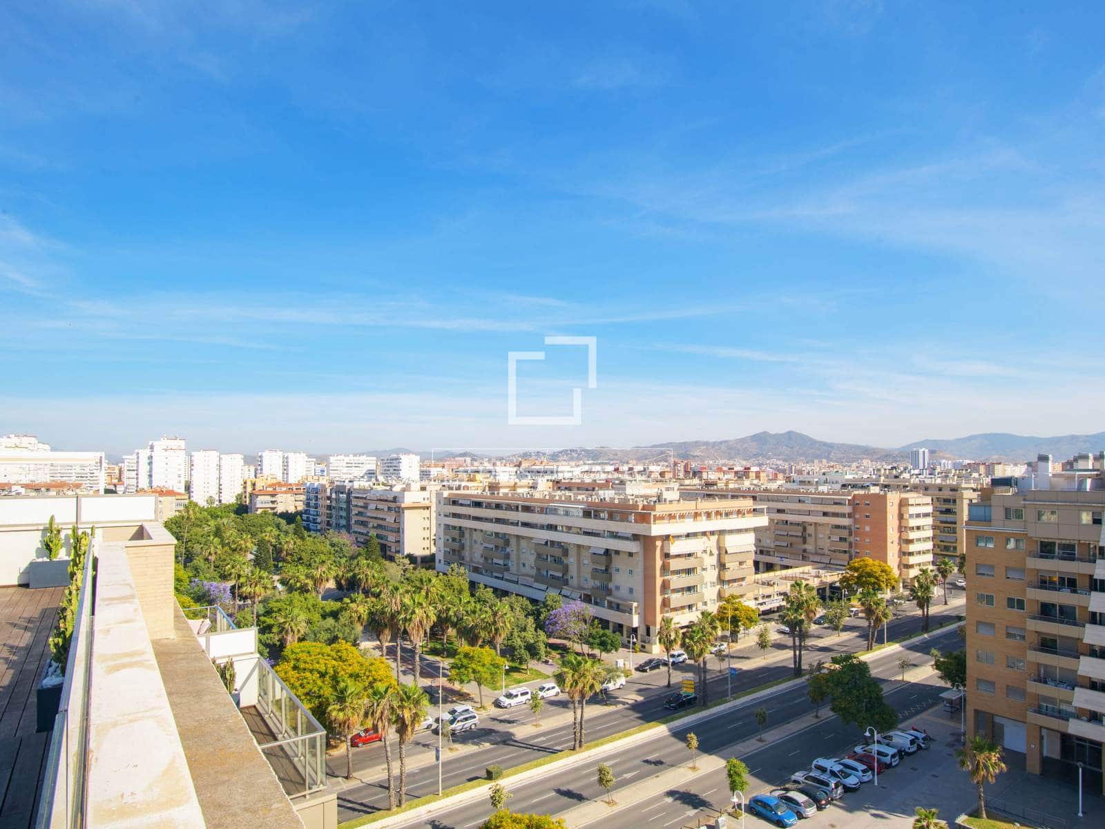 4 bedroom Penthouse for sale in Malaga city with garage - € 2,650,000 (Ref: 9892717)