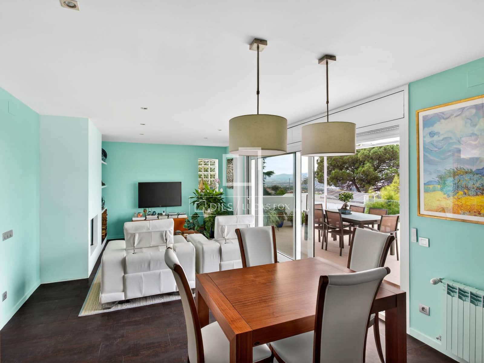 3 soveværelse Villa til salg i Vallromanes med swimmingpool garage - € 722.000 (Ref: 9892718)