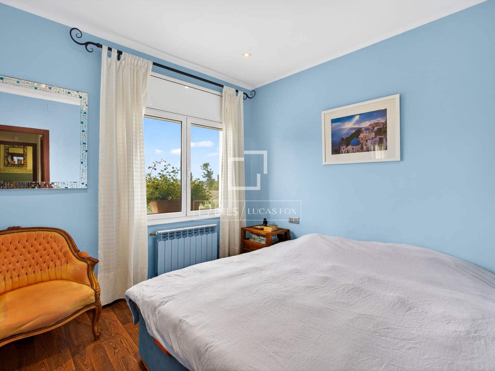 3 soveværelse Villa til salg i Vallromanes med swimmingpool garage - € 722.000 (Ref: 9892718)