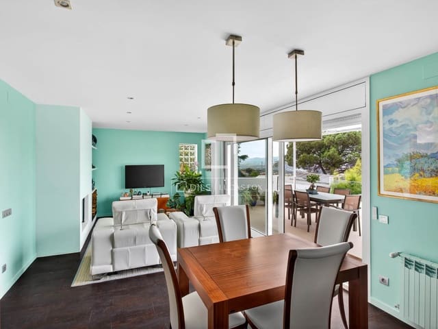 3 soveværelse Villa til salg i Vallromanes med swimmingpool garage - € 722.000 (Ref: 9892718)