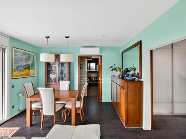 3 soveværelse Villa til salg i Vallromanes med swimmingpool garage - € 722.000 (Ref: 9892718)