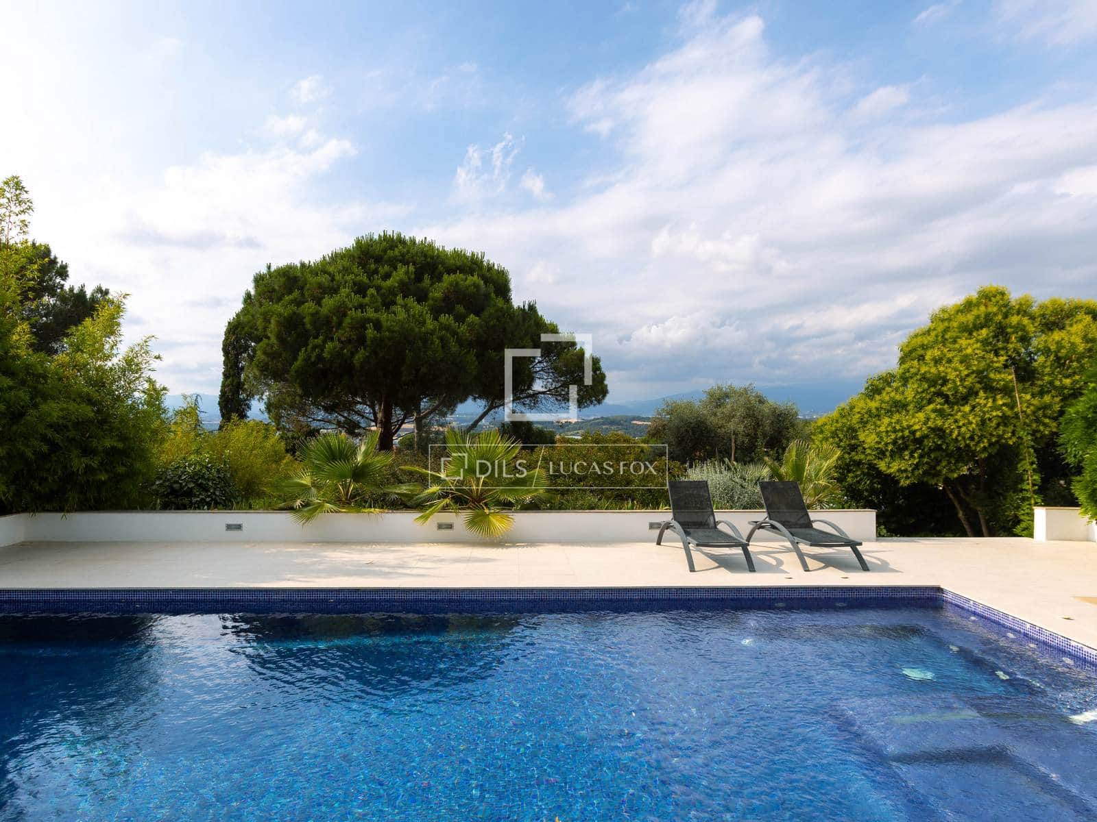 3 soveværelse Villa til salg i Vallromanes med swimmingpool garage - € 722.000 (Ref: 9892718)