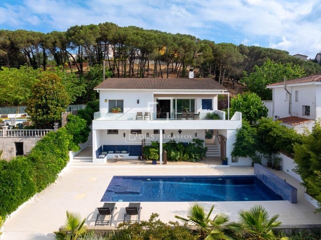 3 soveværelse Villa til salg i Vallromanes med swimmingpool garage - € 722.000 (Ref: 9892718)